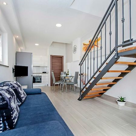 Apartment Anastasia Ровинь Экстерьер фото