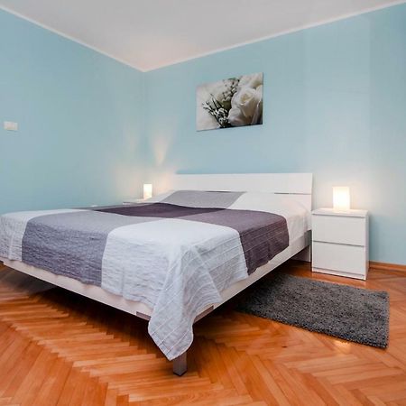 Apartment Anastasia Ровинь Экстерьер фото